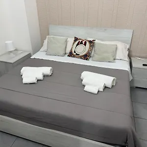 Appartement House, Catane